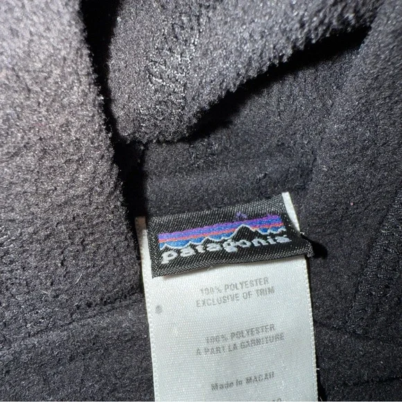 Patagonia Black Fleece Jacket - Picture 4 of 10